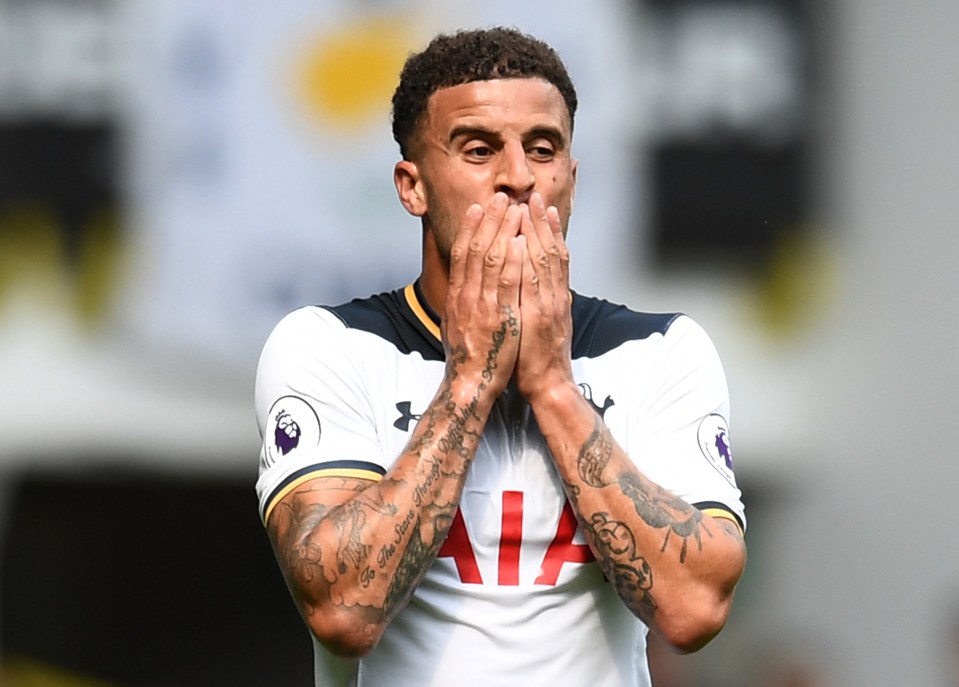  Kyle Walker reacts after pulling up during the game against Liverpool