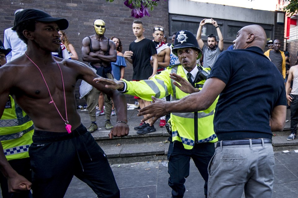  Police stepped in to break up the tensions in West London on the second day of the carnival