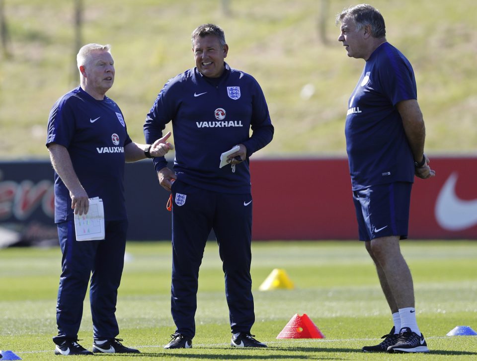  Sam Allardyce mulls over training with Sammy Lee and coach Craig Shakespeare