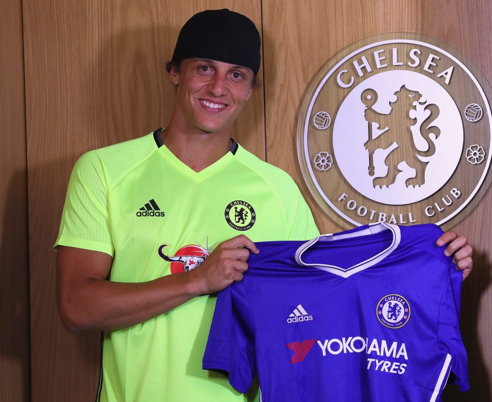  David Luiz moved back to Chelsea from PSG in a £30million move