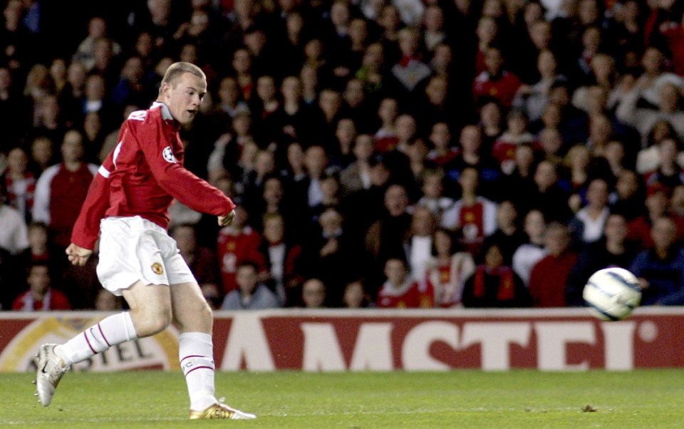  Wayne Rooney smashes his home his first on the night for Manchester United