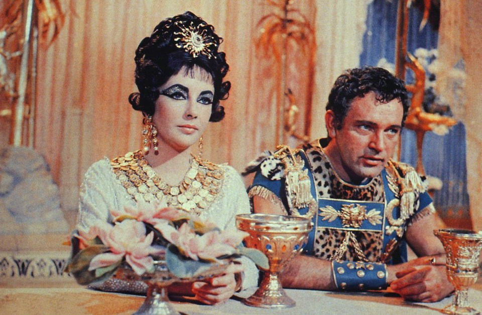  Elizabeth Taylor and Richard Burton had one of Hollywoods most infamous relationships