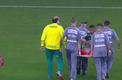  Gabriel Jesus is stretchered off after 74 minutes of Palmerias' draw with Gremio