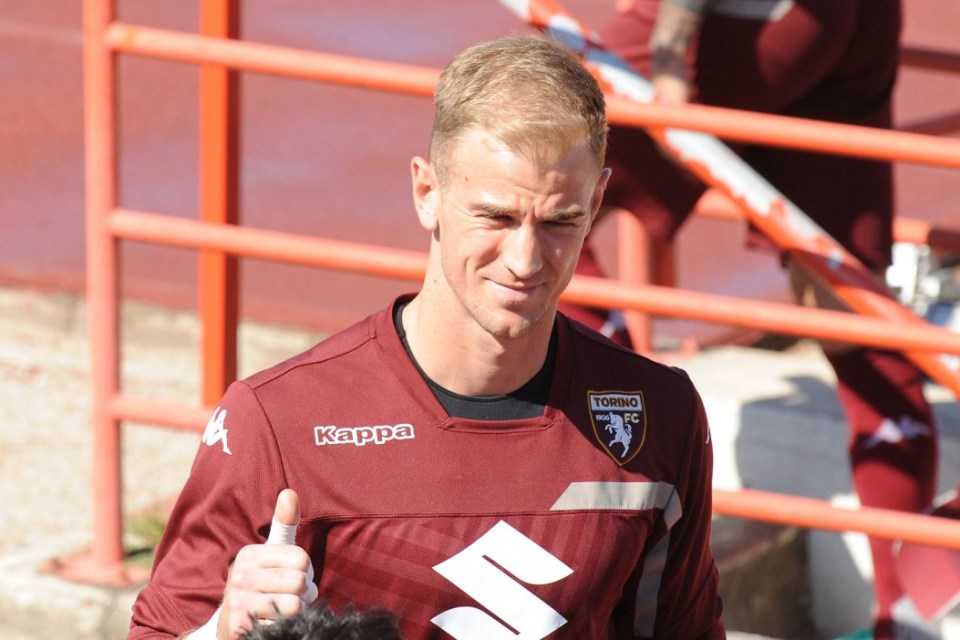  Joe Hart is greeted by 100s of fans as he takes part in first Torino training session