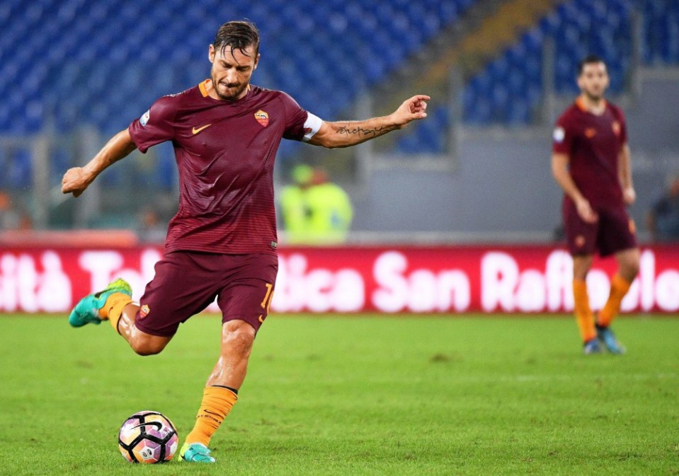  Francesco Totti played 90 minutes of Roma's victory and even contributed an assist