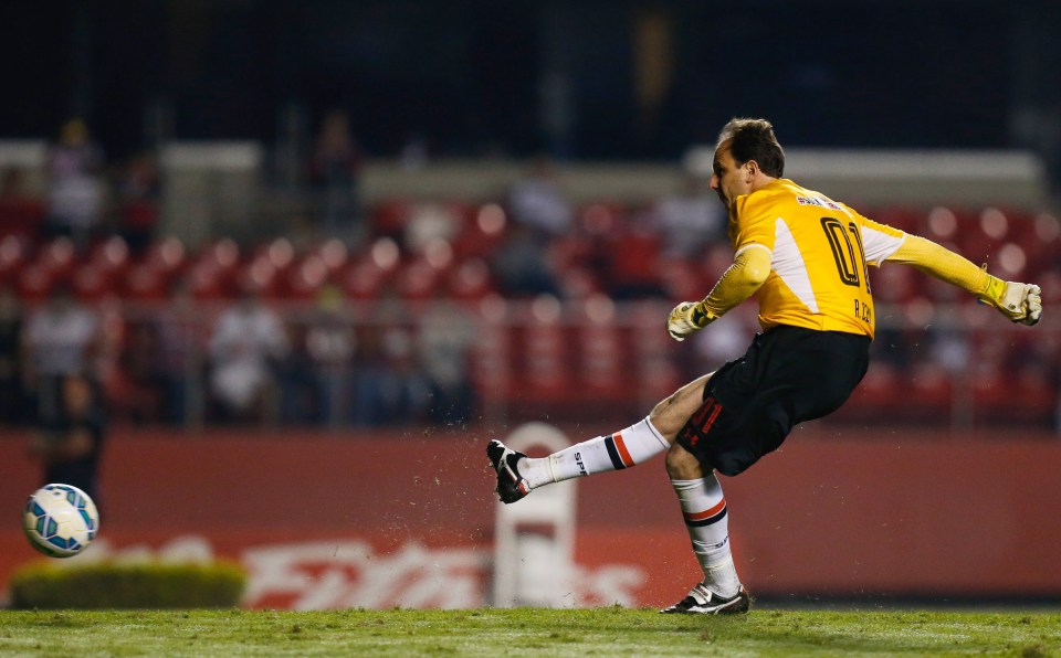  Rogerio Ceni scores a penalty — one of a 131 goals he scored in his career