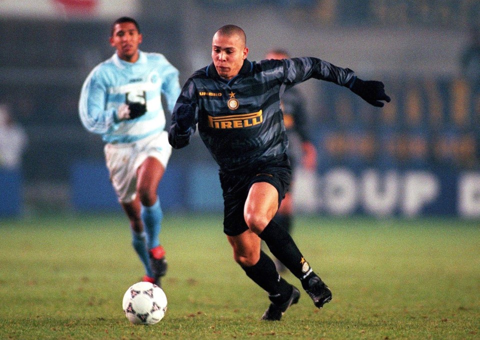 ITALY - NOVEMBER 25: FUSSBALL: UEFA POKAL INTER MAILAND 25.11.97, RONALDO - EINZELAKTION - (Photo by Ruediger Fessel/Bongarts/Getty Images)