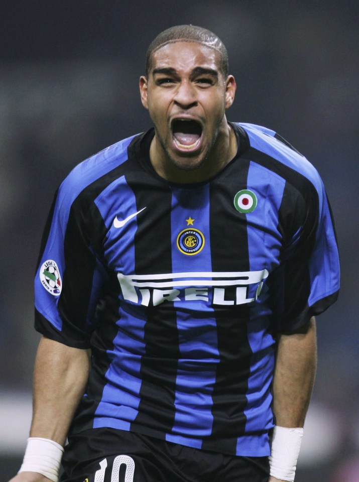 MILAN, ITALY - DECEMBER 11: Adriano (R) of Inter celebrates after scoring his injury time winner during the Serie A match between Inter Milan and AC Milan played at the Giuseppe Meazza San Siro stadium on December 11, 2005 in Milan, Italy. (Photo by New Press/Getty Images)