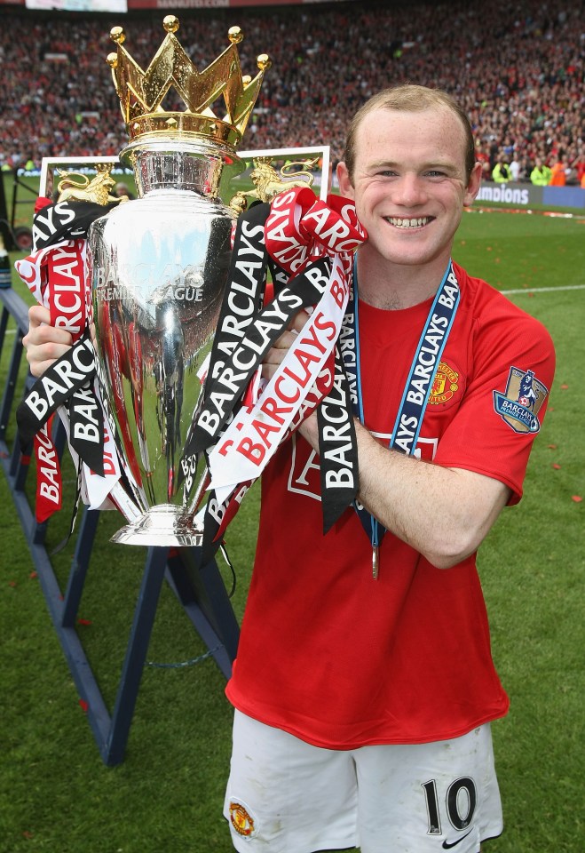  In 2008-09, Wayne Rooney made it three league titles in a row with Manchester United