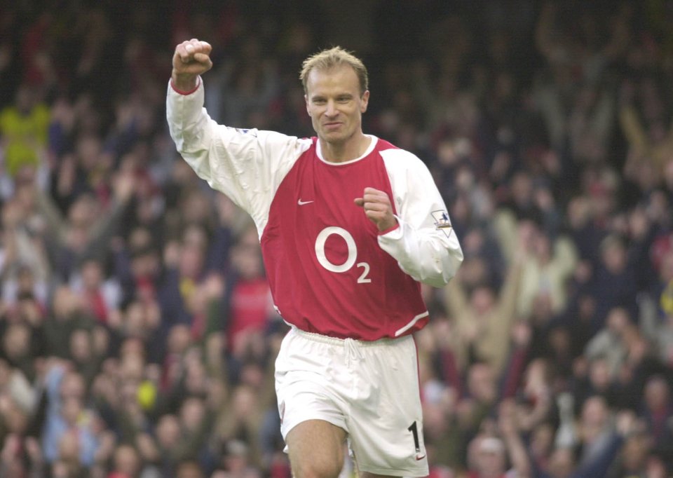  Dennis Bergkamp had one of his finest moments as Arsenal beat Chelsea 2-1