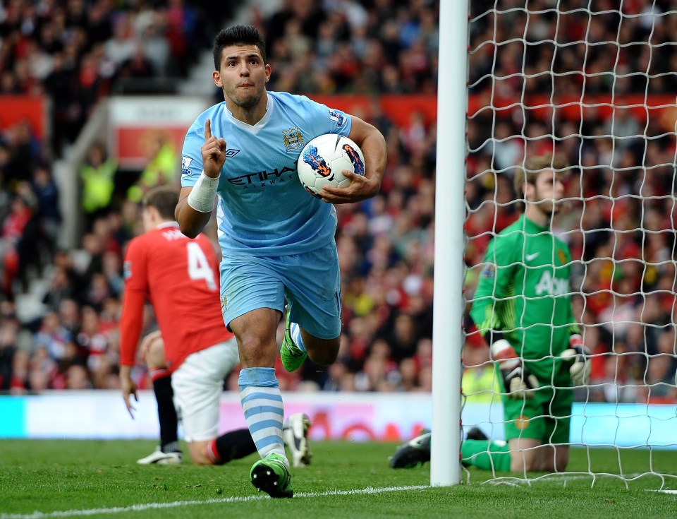  Sergio Aguero puts Manchester City 3-0 up at Old Trafford in unforgettable win