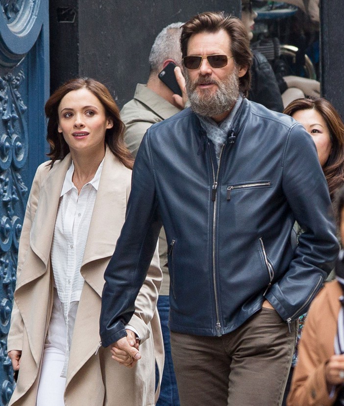  Jim Carrey has been accused of illegally obtaining prescription drugs for his late girlfriend Cathriona White