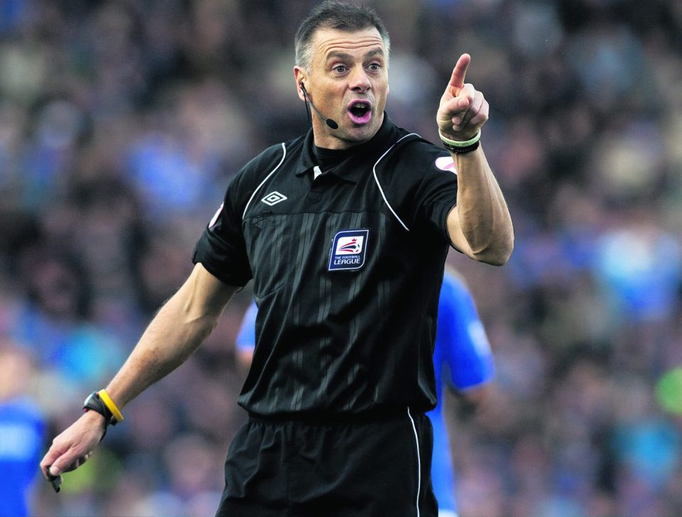  Ex-Prem ref Halsey has opened up a controversy over FA reaction to ref reports