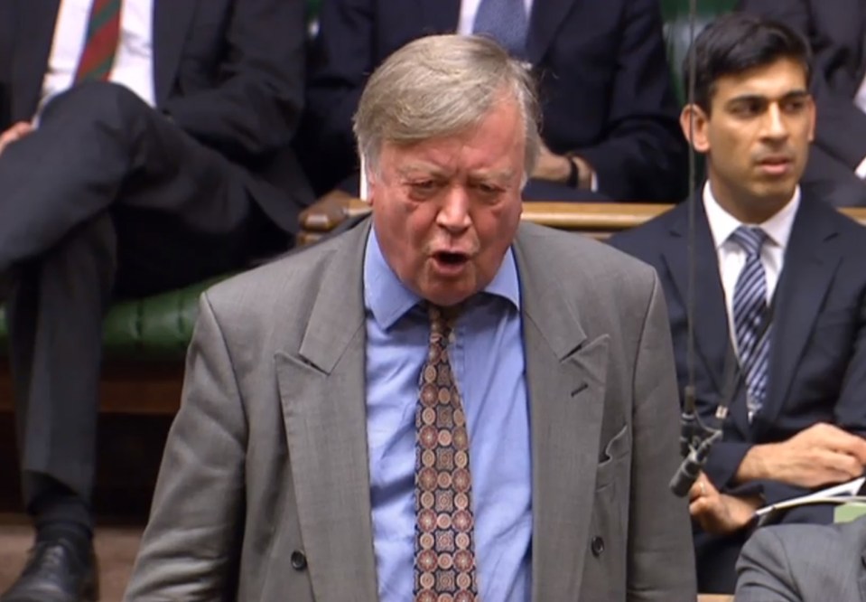  Tory MP Ken Clarke should keep quiet over Brexit