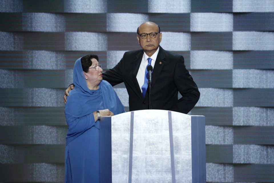  Trump also seemed to attack the parents of Humayun Khan, a Muslim US soldier killed in Iraq, after they criticised him