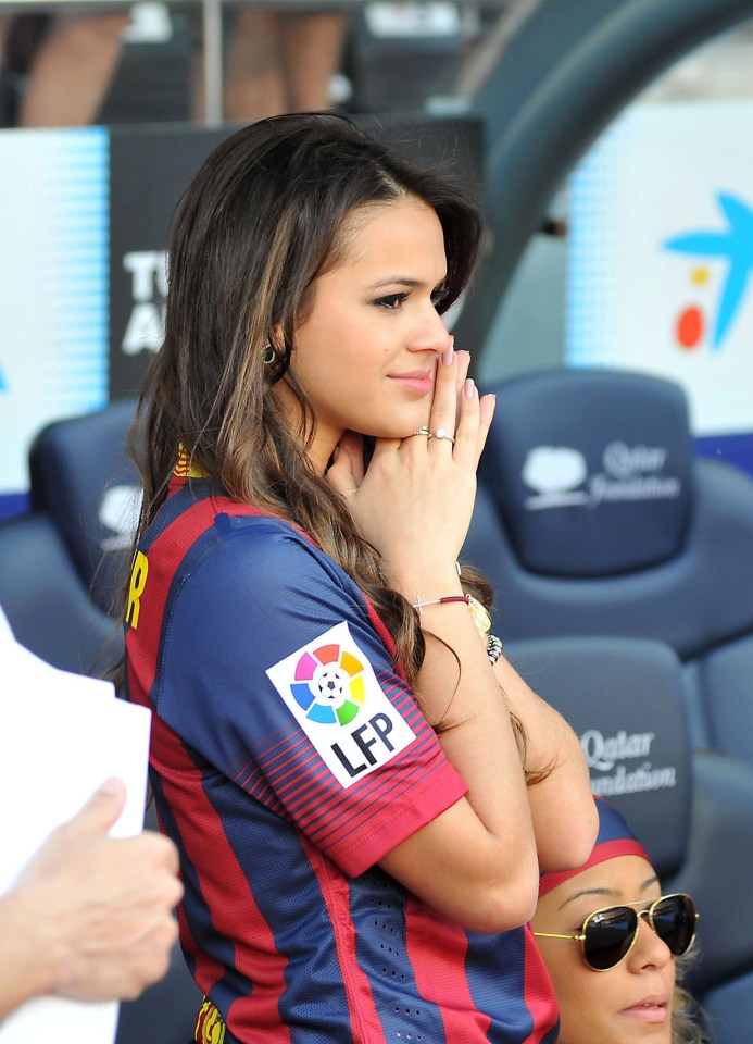  Bruna Marqezine in a Neymar Barcelona shirt as she watches on