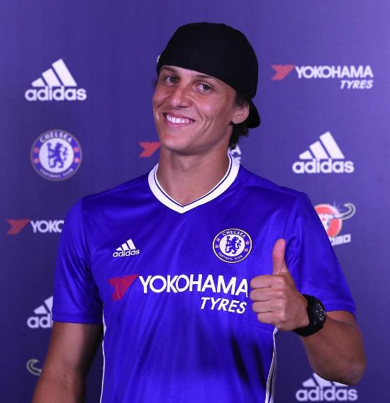  David Luiz resigned for Chelsea in a £30million deal from Paris Saint-Germain