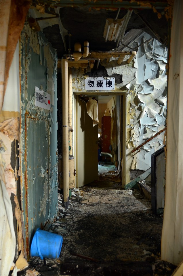  The ruined staircase of the Hokkaido Hospital