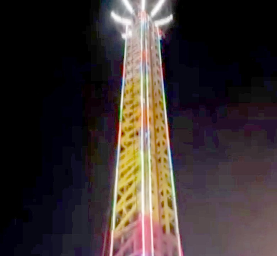  The cables snapped on the ride failing to adequately break the fall of passengers