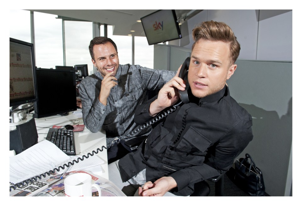  Olly Murs, who popped into Bizarre HQ to help Dan Wootton out, says he and the rest of the Soccer Aid team have a whatsapp to talk footie