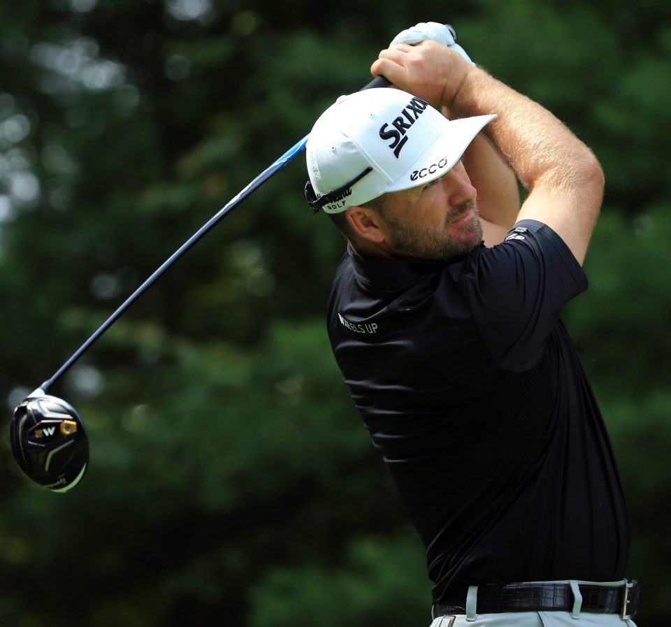  Elliott lives close to Irish golfer Graeme McDowell