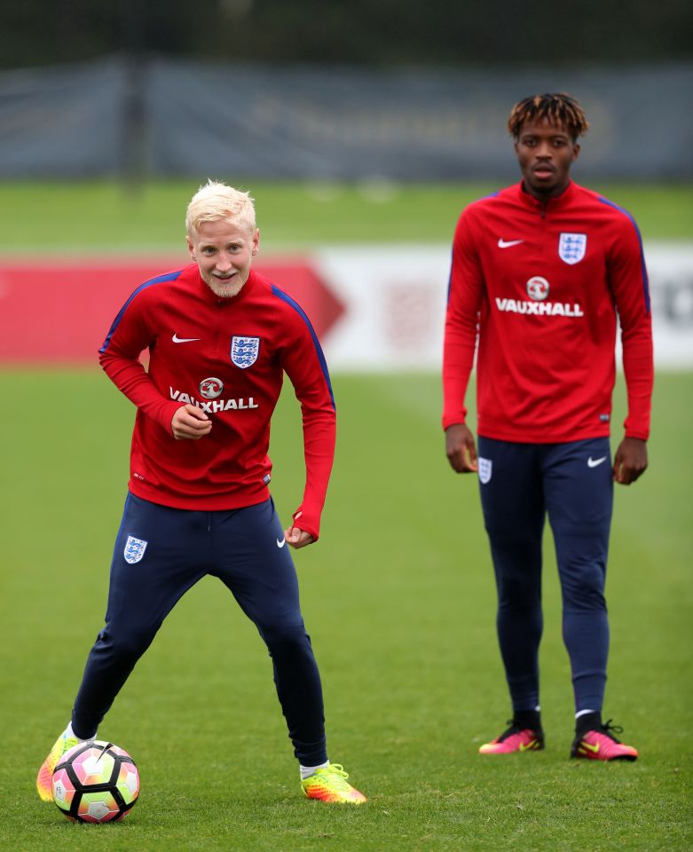  Nathaniel Chalobah trains with England u21s alongside Will Hughes