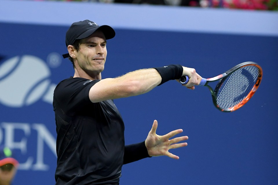  Andy Murray raced to victory in straight sets in second round