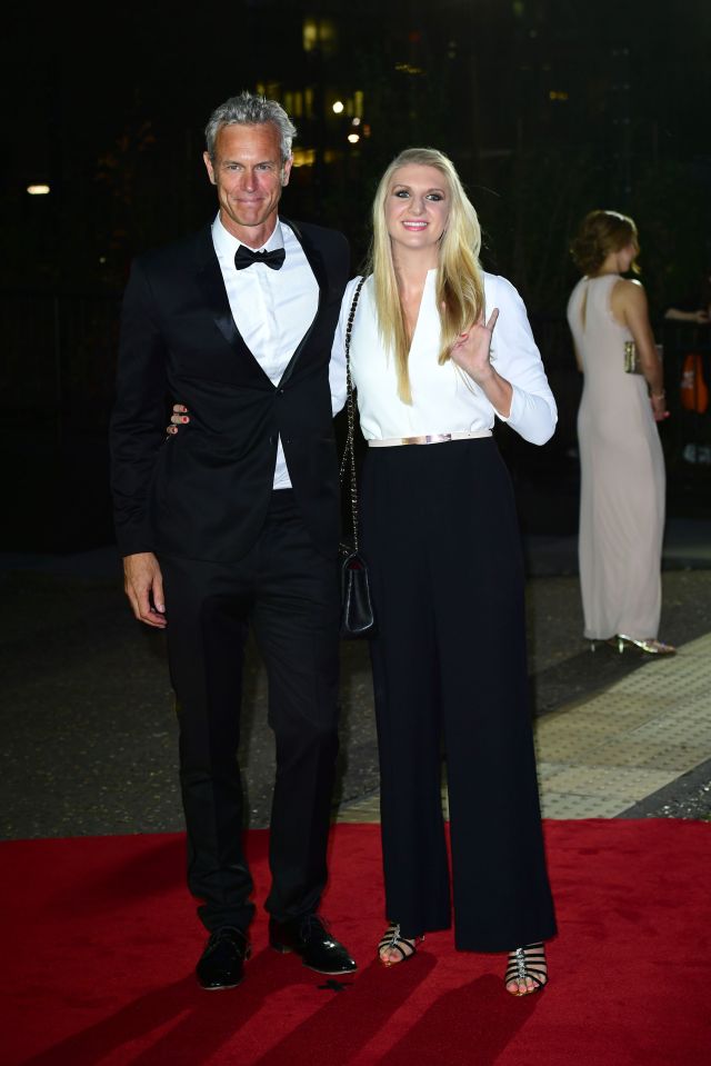  Rebecca and Mark seemed cosy on the red carpet