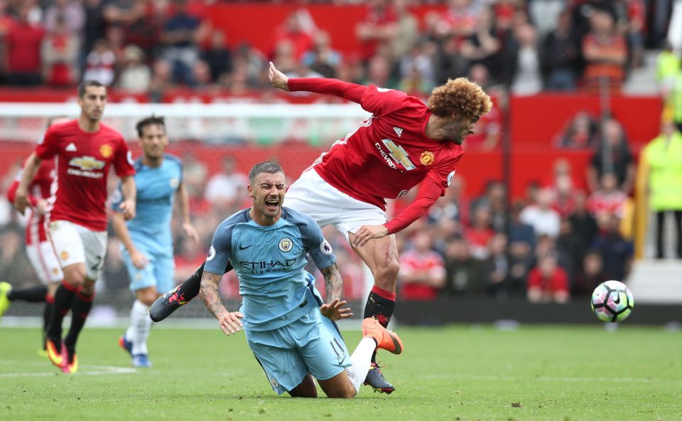  Marouane Fellaini has covered a lot of distance for Manchester United, despite the team struggling to rack up the mileage on the pitch this season