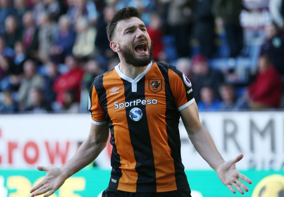  Robert Snodgrass's last minute free kick continued Hull's fine start to the season