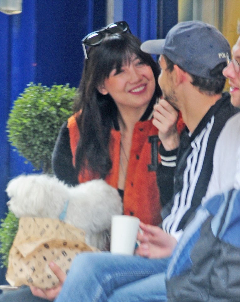 The pair stared into each other's eyes as they enjoyed a lunch date