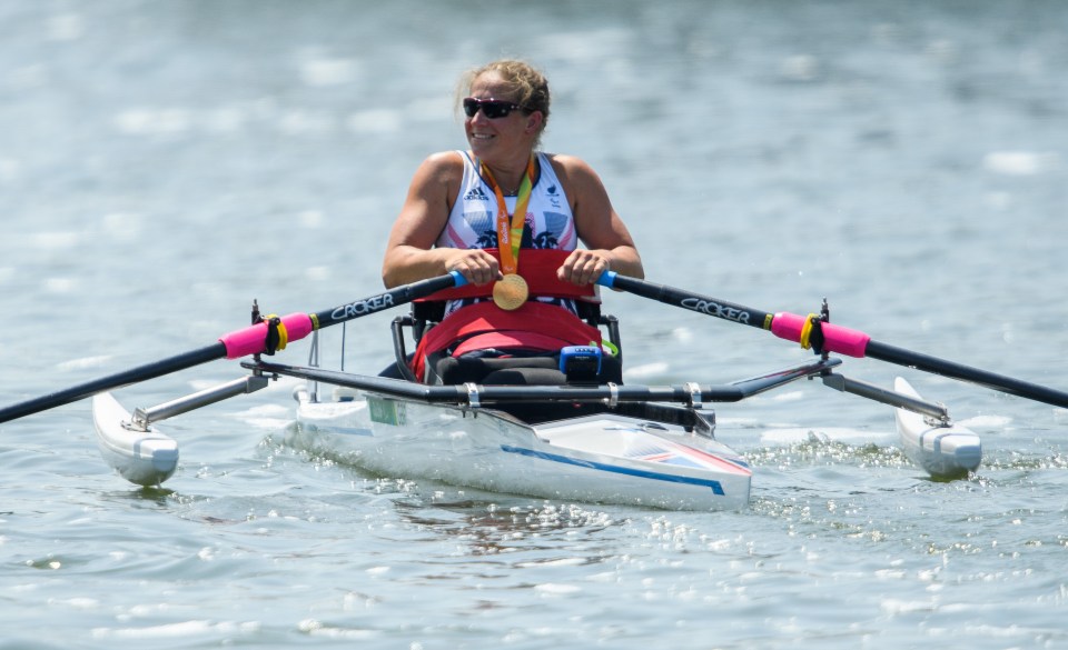  Rachel Morris rows with her gold medal in the AS ingle scculls for women