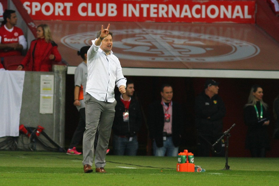  Argel Fucks, the man with the rudest name in football, is onto his 22nd managerial position with Esporte Clube Vitória