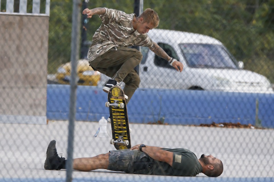  Justin Bieber performed a trick over his dad in Ibiza