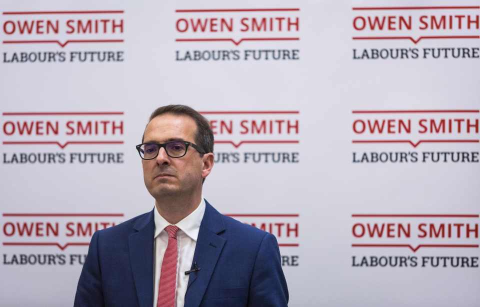  Jeremy Corbyn's leadership rival Owen Smith is not expected to cause any upsets when the result is announced on Saturday