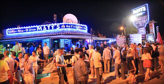  Bruce was enjoying a night out in Matt's Bar in beach resort Albufeira