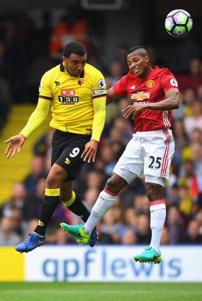  Troy Deeney came close to putting Watford in front but his header was saved by David De Gea