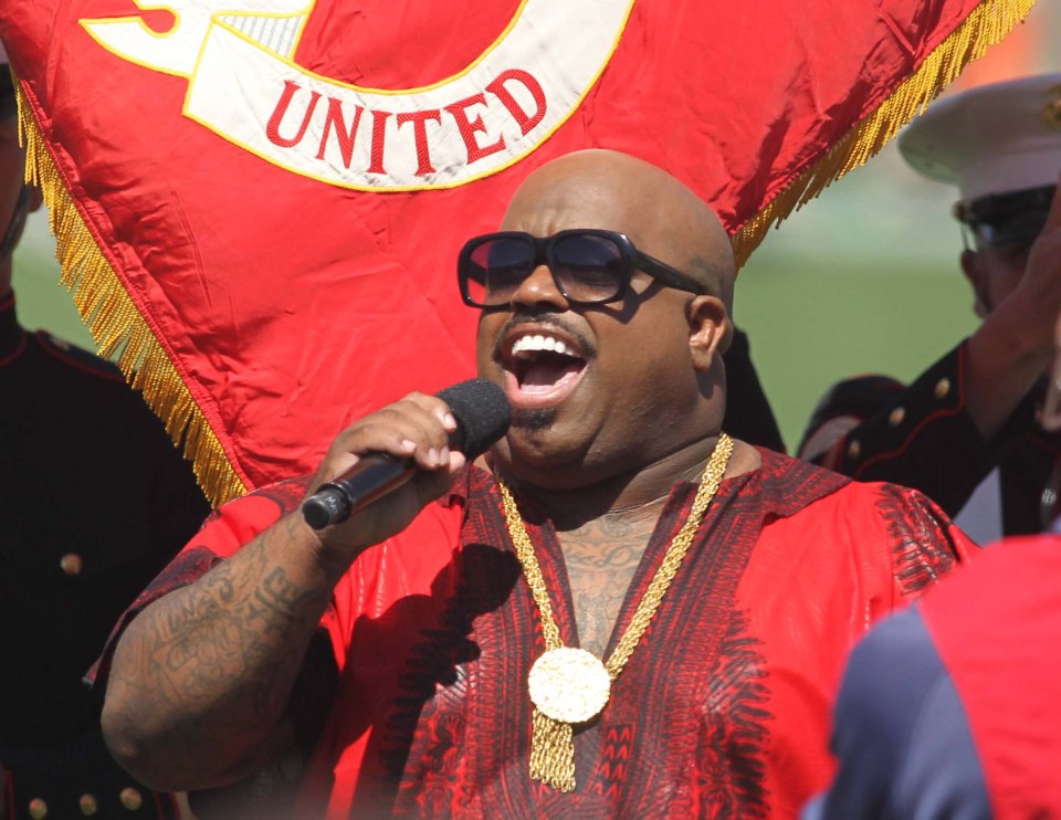 Ceelo sings at the Rams game