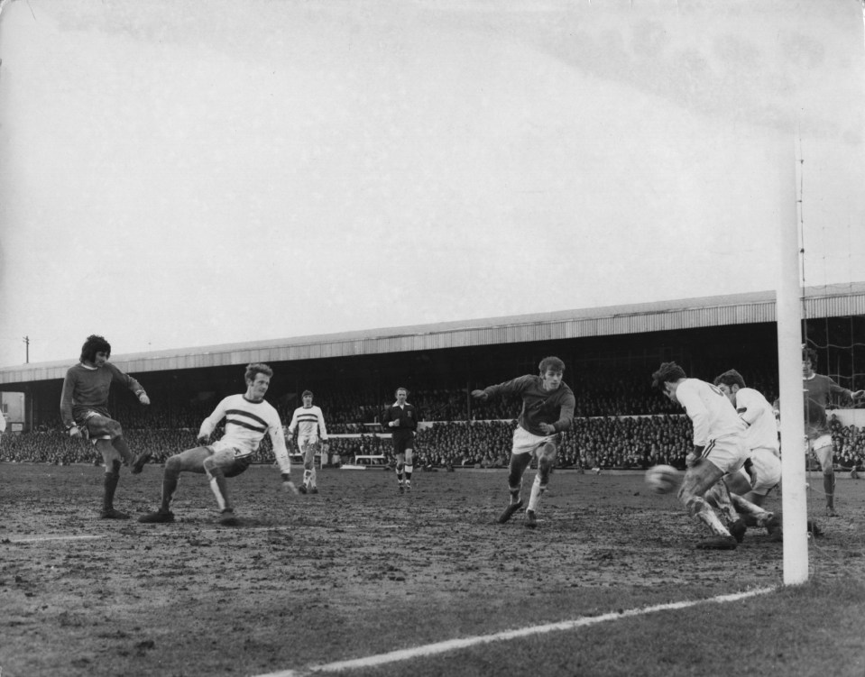 George Best about to score his third goal (of six) for Manchester United during their Fifth Round FA Cup match against Fourth Division Northampton Town. United won the match with a final score of 8-2. (Photo by Michael Webb/Getty Images)