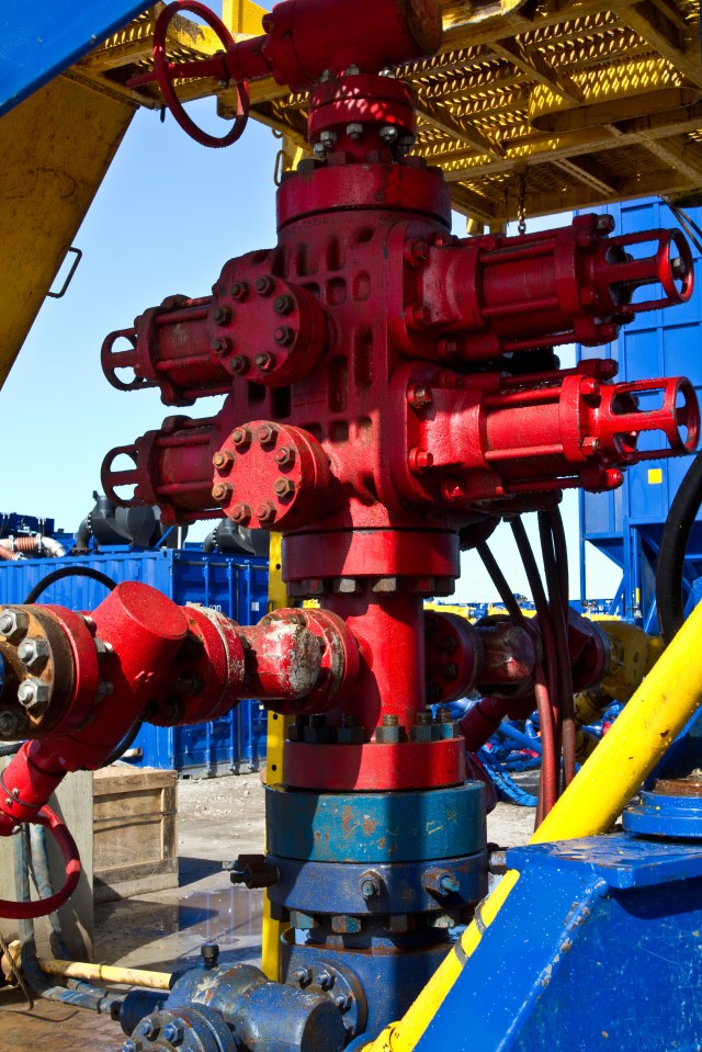  Equipment at a shale gas drilling site at Presse Hall Farm in Singleton, Blackpool