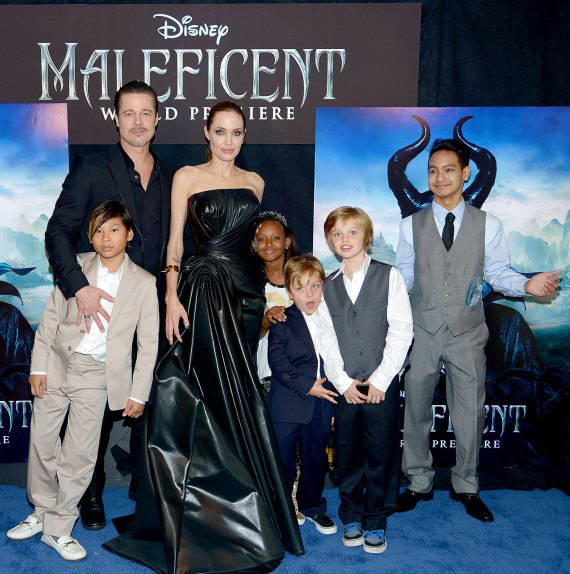  Brad and Angelina with their children at the Maleficent premiere