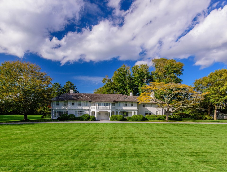  Jackie Kennedy's childhood holiday retreat is back on the market