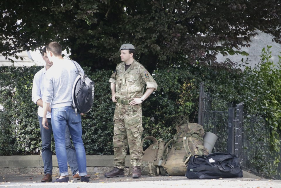  A bomb squad is investigating a suspicious package near an army barracks in Edinburgh