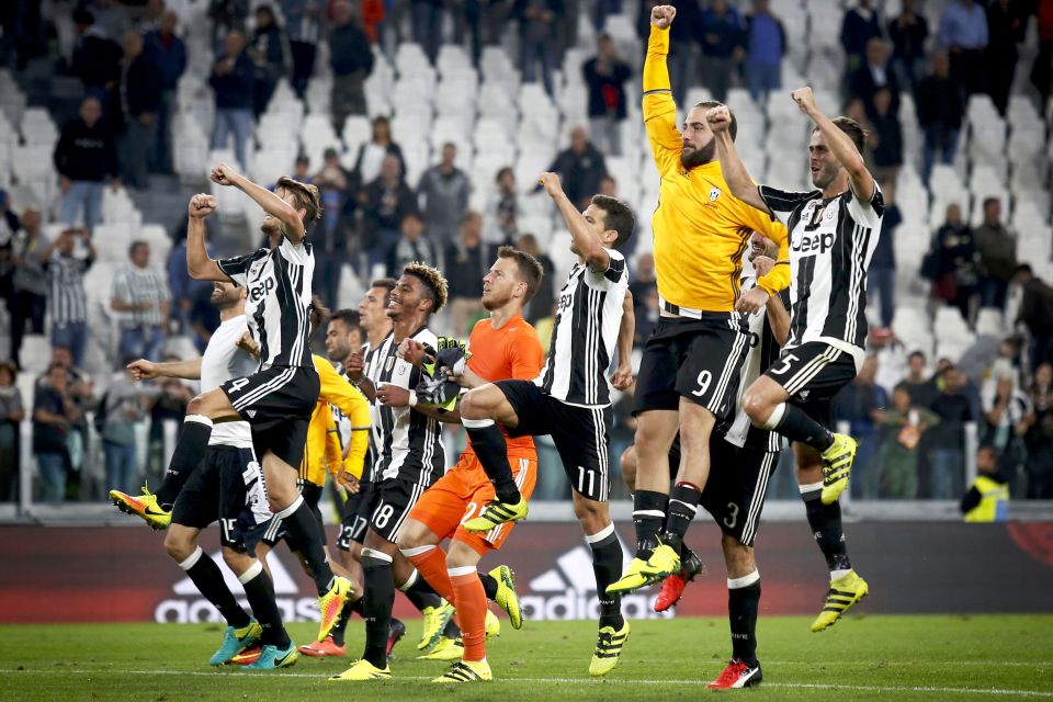  Juventus went top of Serie A after a comfortable win over Cagliari