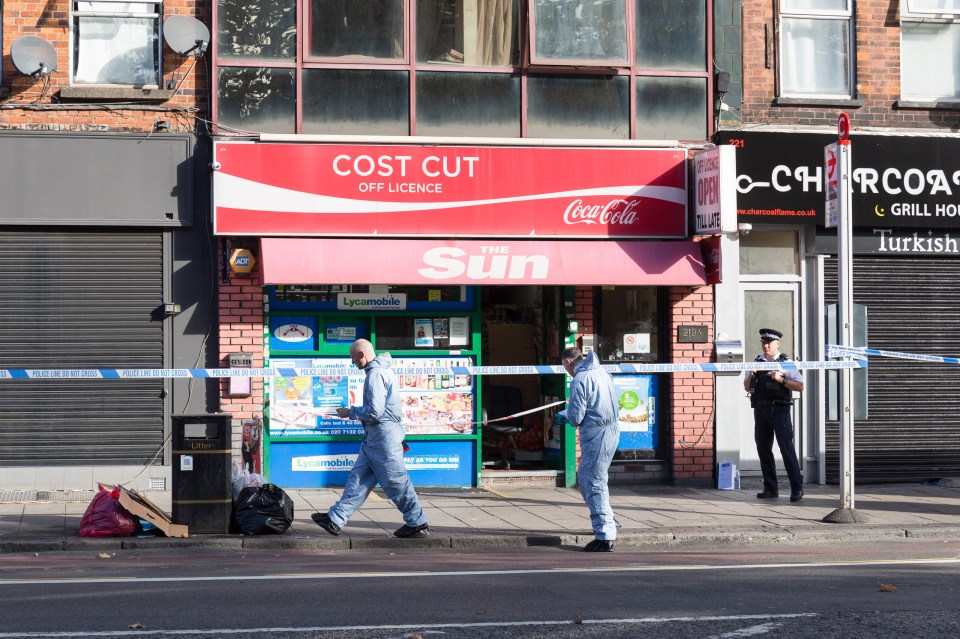  The A13 East India Dock Road was shut down between Cotton Street and Chrisp Street while police investigated