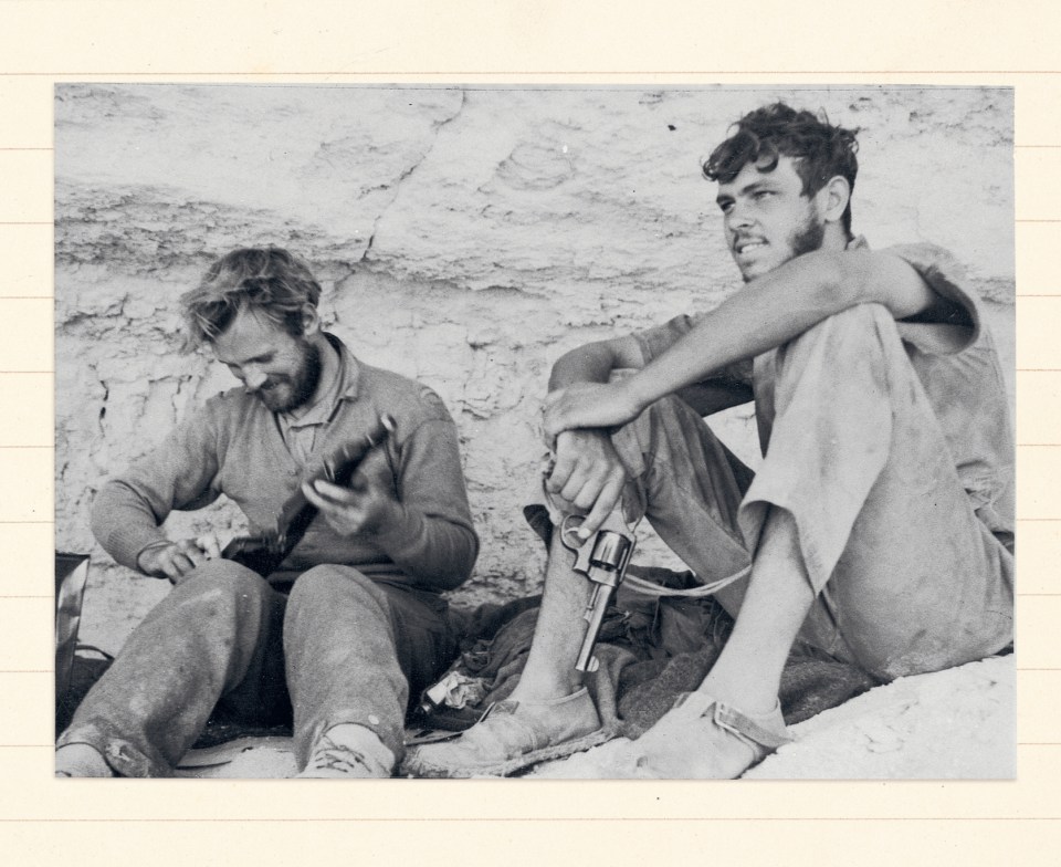  Downtime...Graham Rose and Jimmy Storie in the desert pre-raid