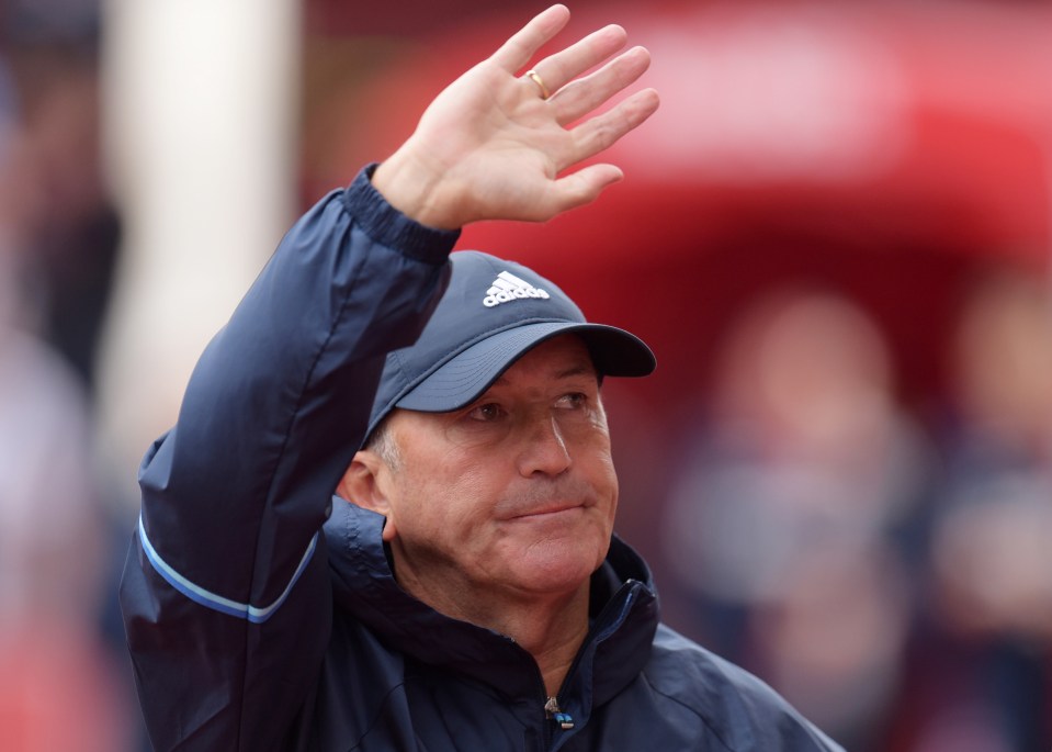 Tony Pulis had reason to celebrate after Salomon Rondon earned West Brom a late point