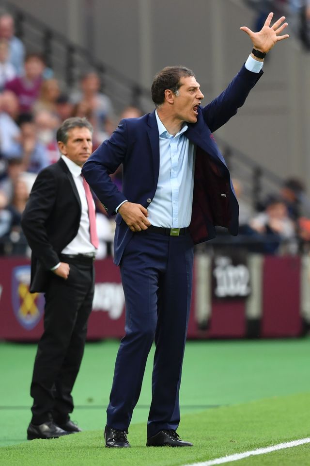  Slaven Bilic yells at his players against Southampton