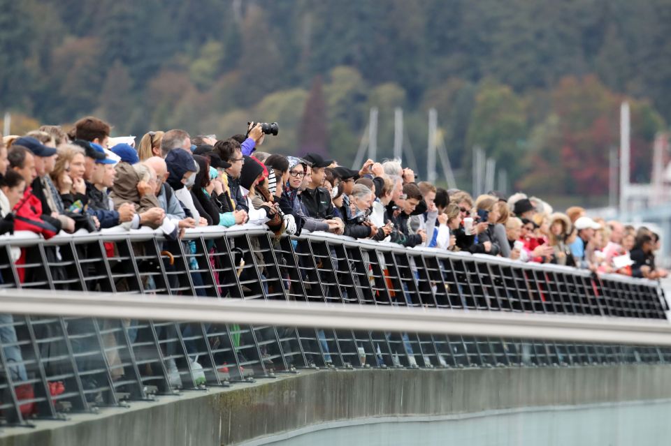  A crowd of hundreds gathered to catch a glimpse of the royal couple