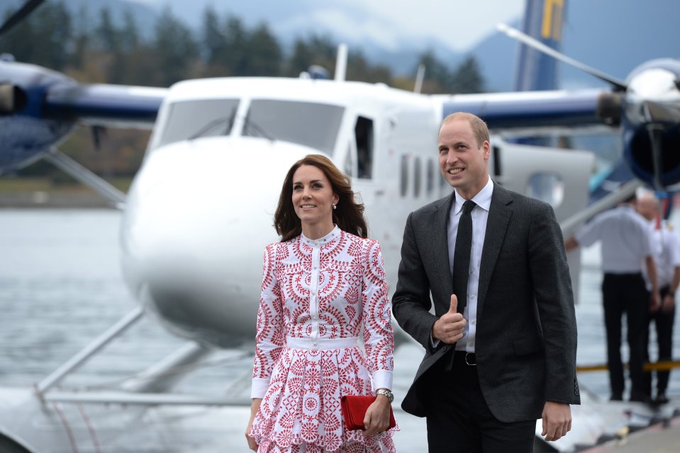  The Duchess of Cambridge and Prince William took a seaplane from Victoria to Vancouver where they were met by thousands of people hoping for a glimpse of the royals